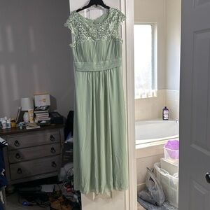 Bridesmaid style dress - sage (light) green color. Full length - size 4XL (16).